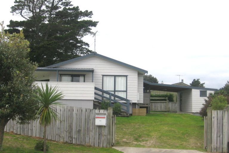 Photo of property in 107 Titoki Place, Matarangi, Whitianga, 3592