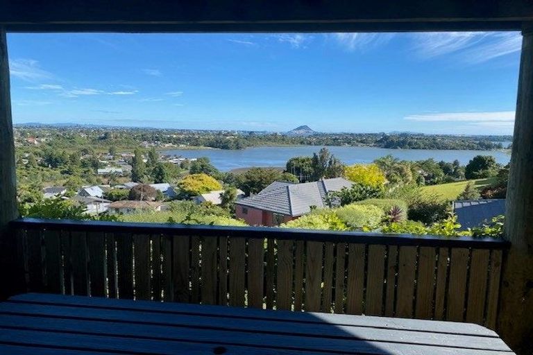 Photo of property in 36 Philomel Crescent, Bayswater, Auckland, 0622