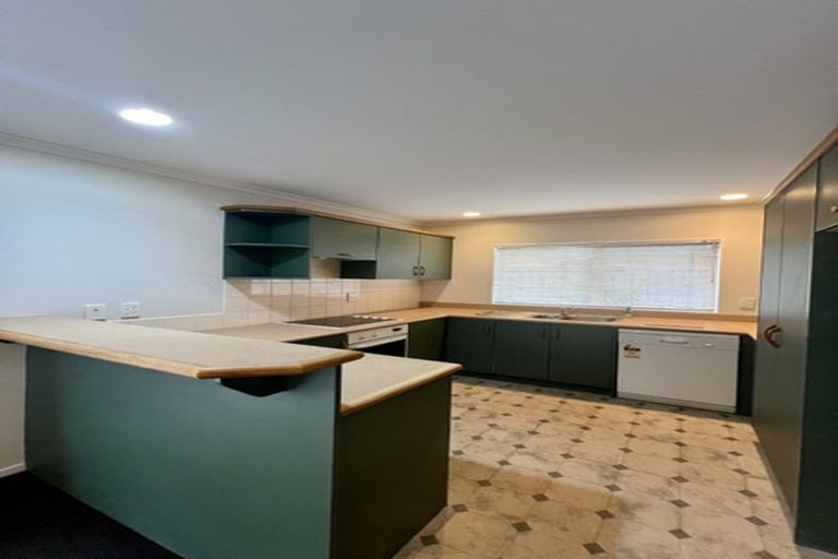 Photo of property in 12 Northmeadow Drive, Rototuna, Hamilton, 3210