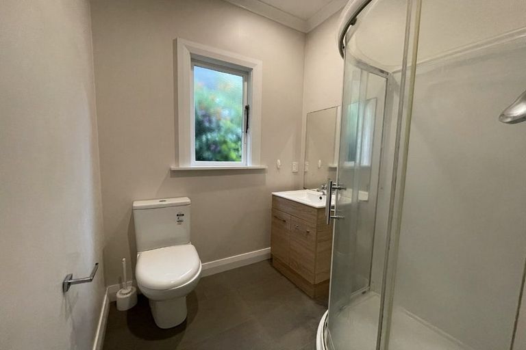 Photo of property in 108 Mortimer Terrace, Brooklyn, Wellington, 6021