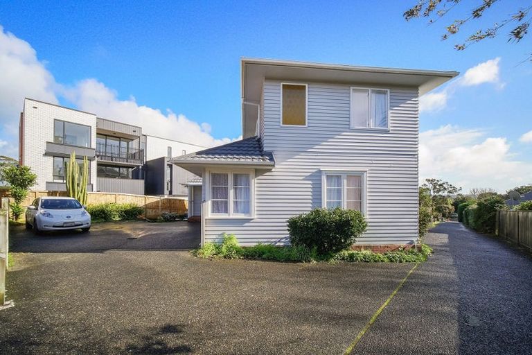 Photo of property in 32 Essex Street, Te Atatu South, Auckland, 0610