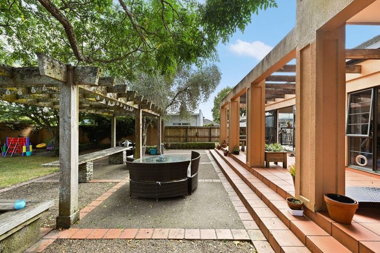 Photo of property in 35 Clarkin Road, Fairfield, Hamilton, 3214