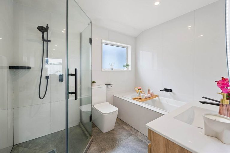 Photo of property in 25b Tudor Road, Henderson, Auckland, 0610