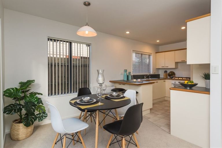 Photo of property in 33a Van Asch Street, Sumner, Christchurch, 8081