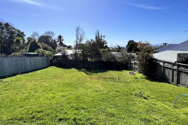 Photo of property in 6a Hauraki Crescent, Pinehill, Auckland, 0632