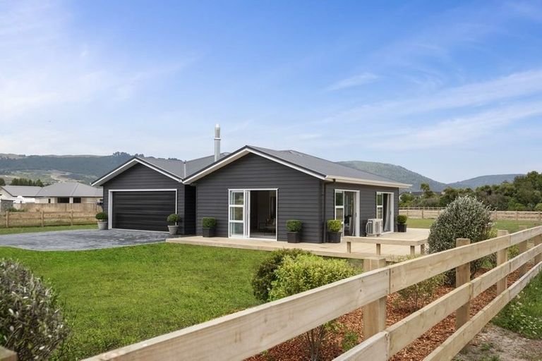 Photo of property in 13 Kahikatea Drive, Kinloch, Taupo, 3377