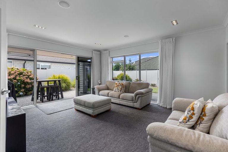 Photo of property in 49 Oceania Sands Way, Papamoa Beach, Papamoa, 3118