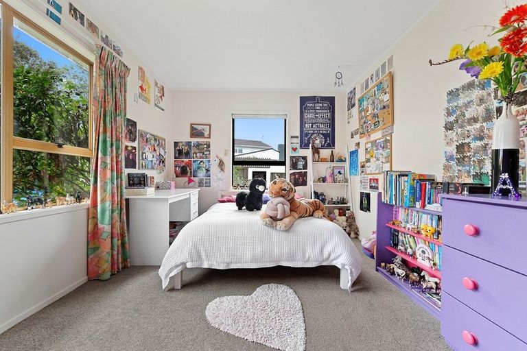 Photo of property in 12 Davita Place, Farm Cove, Auckland, 2012