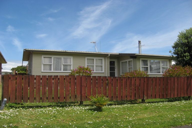 Photo of property in 12 Kambalda Street, Mangere Bridge, Auckland, 2022