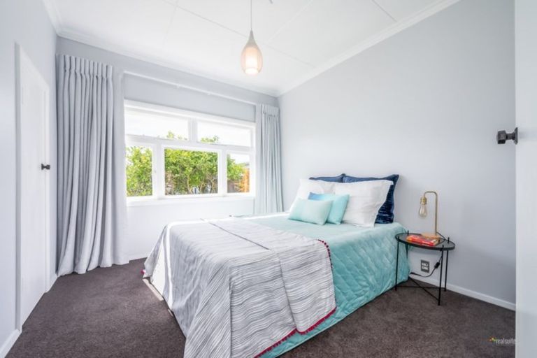 Photo of property in 7 East Street, Petone, Lower Hutt, 5012