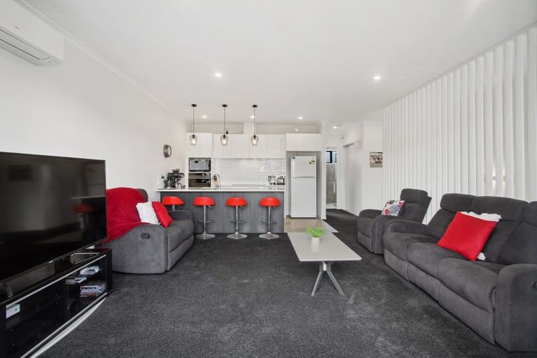Photo of property in 93 Bomb Point Drive, Hobsonville, Auckland, 0616