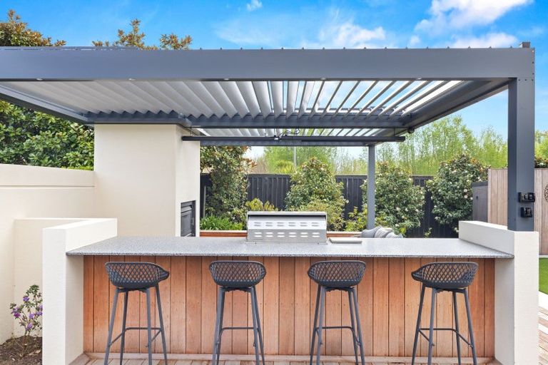 Photo of property in 51 Lewisham Park, St Albans, Christchurch, 8052