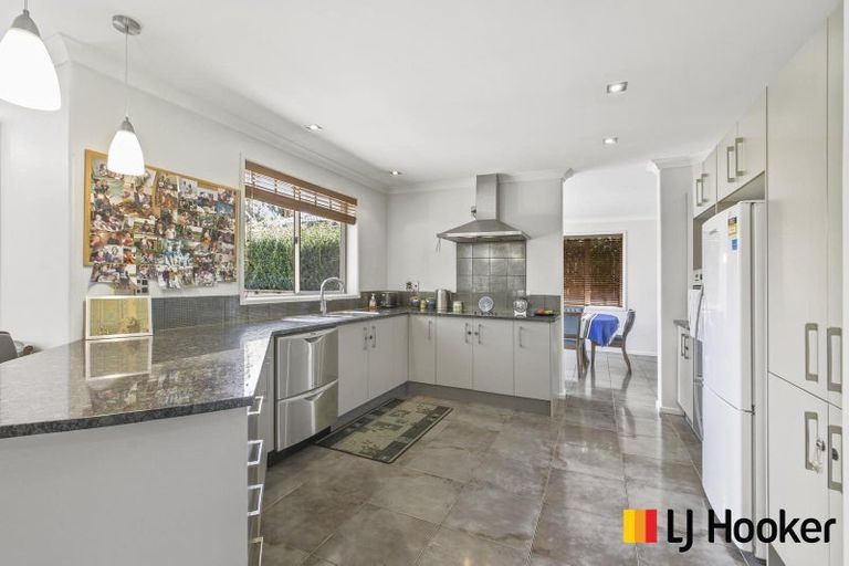 Photo of property in 33 Parkhaven Drive, Rosehill, Papakura, 2113