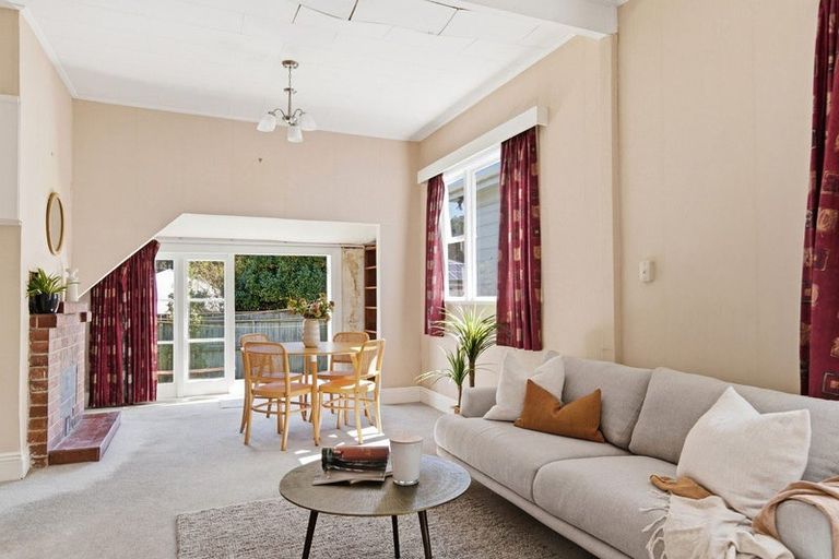 Photo of property in 558 Adelaide Road, Berhampore, Wellington, 6023