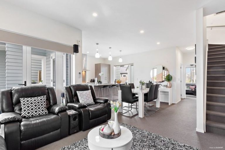 Photo of property in 77 Grove Road, Papakura, 2110