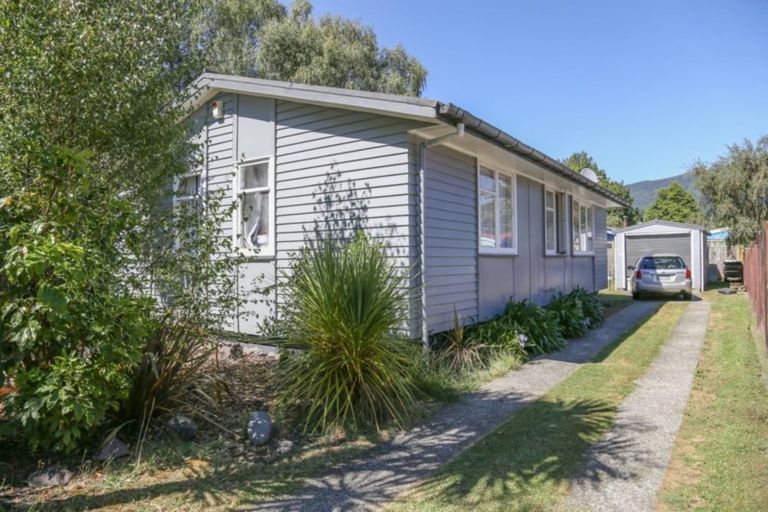 Photo of property in 17 Noni Street, Turangi, 3334