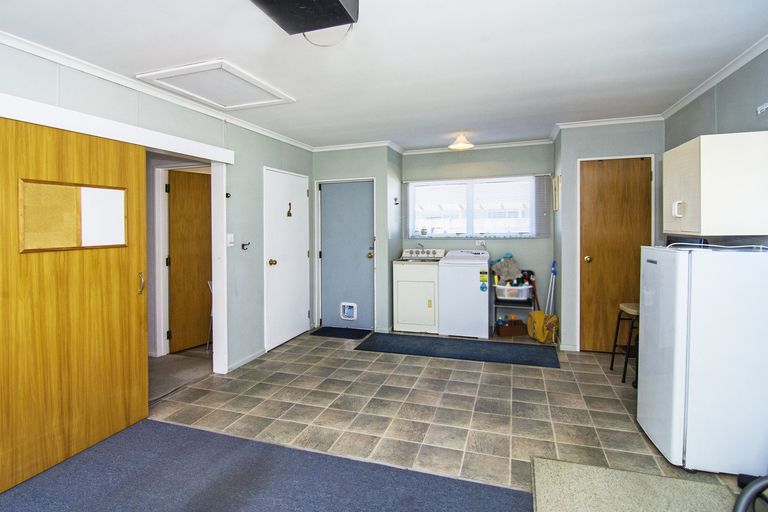 Photo of property in 2 Miller Place, Masterton, 5810