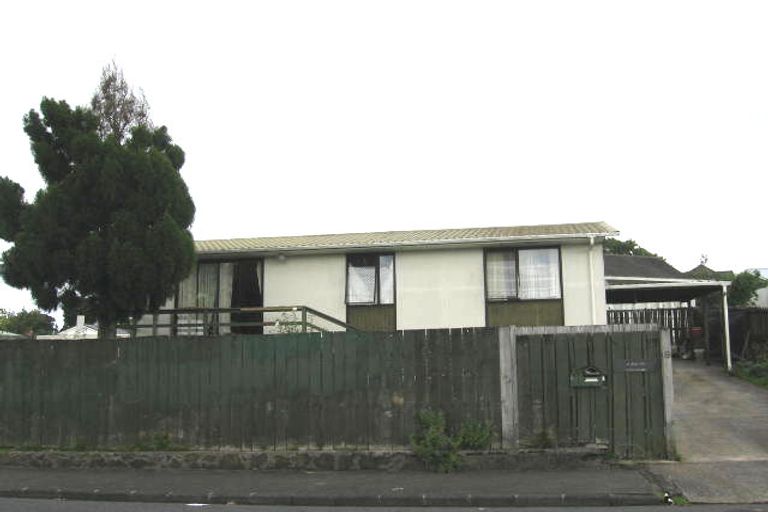 Photo of property in 2/8 Woodvale Road, Glen Eden, Auckland, 0602