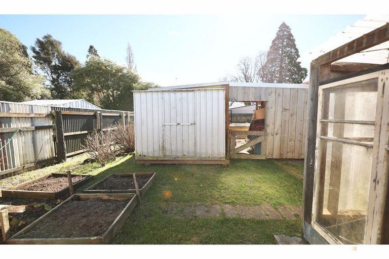 Photo of property in 69 Main North Road, Geraldine, 7930