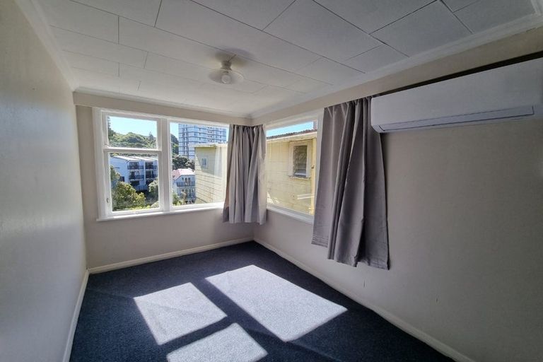 Photo of property in 52 Thompson Street, Mount Cook, Wellington, 6011
