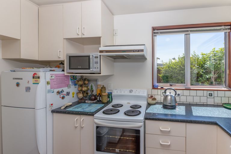 Photo of property in 2/9 Larkhill Place, Russley, Christchurch, 8042