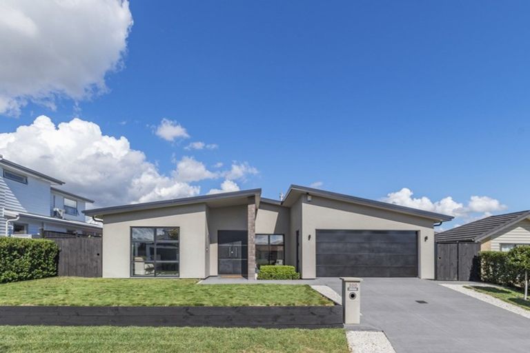 Photo of property in 300 Harbourside Drive, Karaka, Papakura, 2113