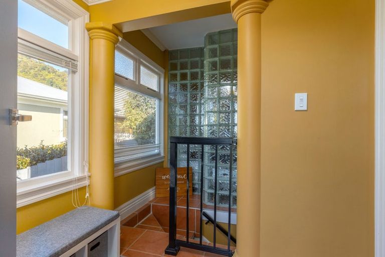 Photo of property in 9 Lincoln Street, Picton, 7220