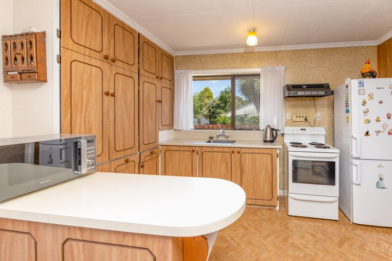 Photo of property in 4 Fenhall Street, Russley, Christchurch, 8042