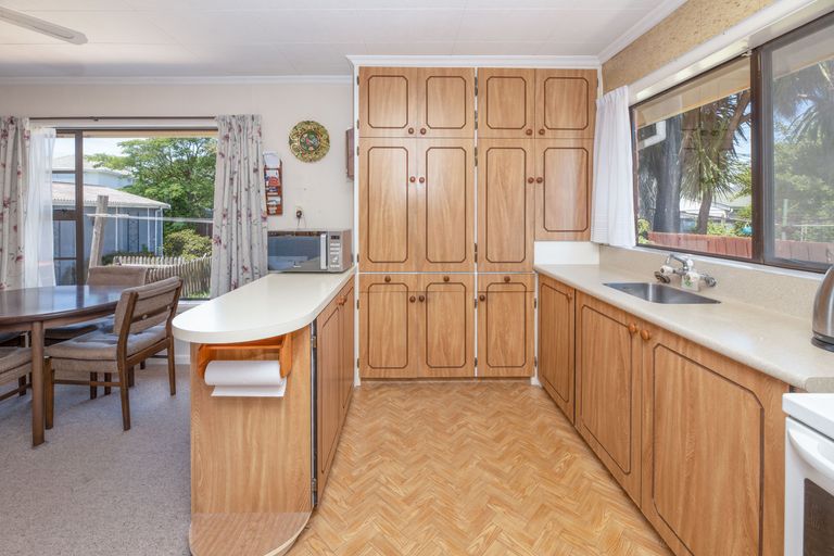 Photo of property in 4 Fenhall Street, Russley, Christchurch, 8042