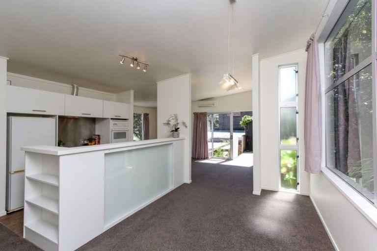 Photo of property in 12 Nevada Drive, Merrilands, New Plymouth, 4312