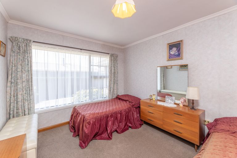 Photo of property in 4 Fenhall Street, Russley, Christchurch, 8042