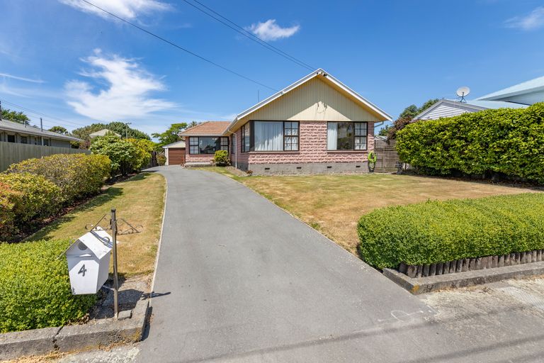 Photo of property in 4 Fenhall Street, Russley, Christchurch, 8042