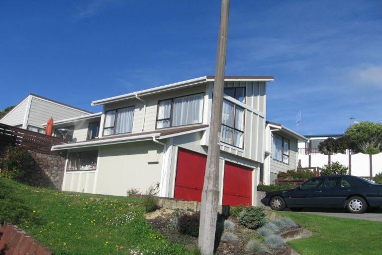 Photo of property in 4 Picketboat Lane, Whitby, Porirua, 5024