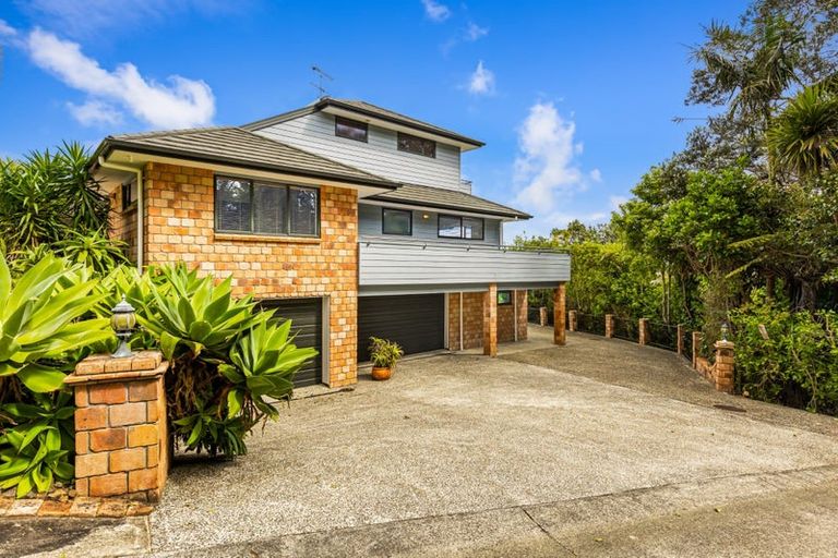 Photo of property in 65 Roberts Road, Matakatia, Whangaparaoa, 0930