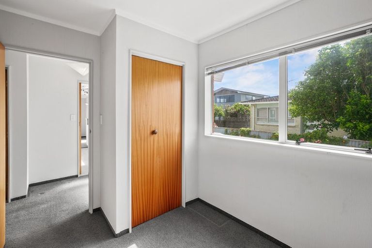 Photo of property in 3/66 Waiwaka Terrace, Strandon, New Plymouth, 4312