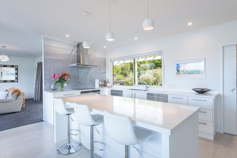 Photo of property in 23 Katania Heights, Brightwater, 7022