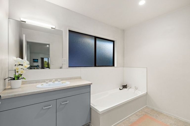 Photo of property in 233a Don Buck Road, Massey, Auckland, 0614