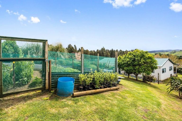 Photo of property in 105 Gorge Road, Maungaturoto, 0520