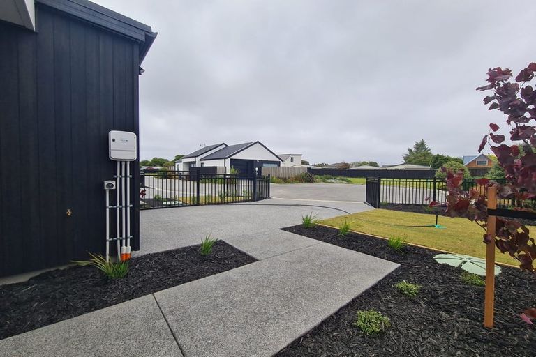 Photo of property in 10 Nevermore Place, Halswell, Christchurch, 8025