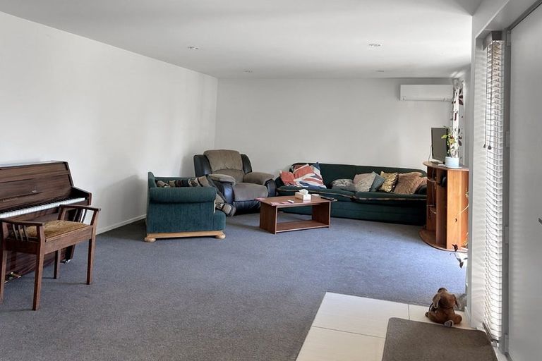 Photo of property in 7 Yew Tree Lane, Hillmorton, Christchurch, 8024