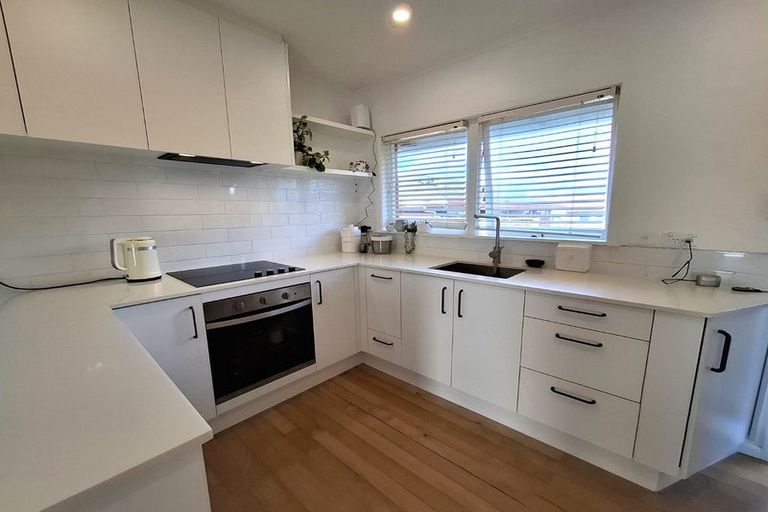 Photo of property in 5/32 Alamein Avenue, Belmont, Auckland, 0622