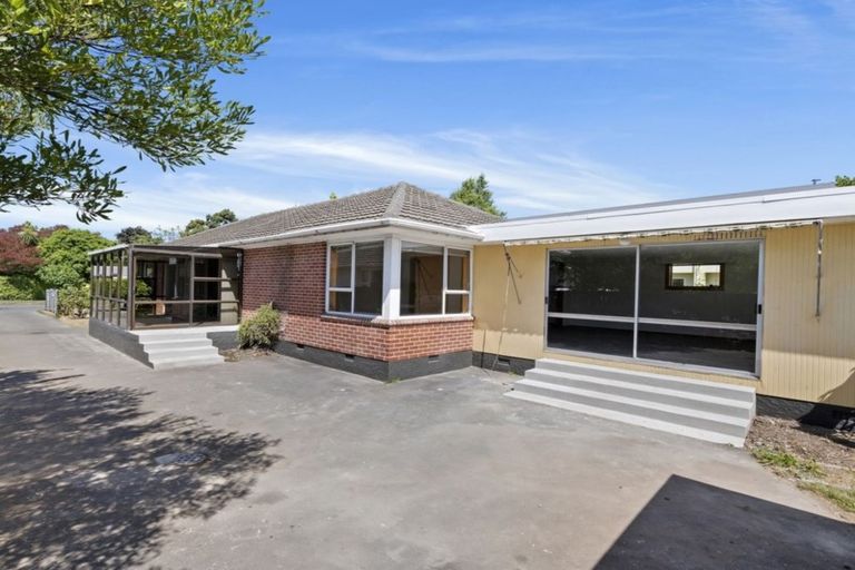 Photo of property in 35 Balgay Street, Upper Riccarton, Christchurch, 8041