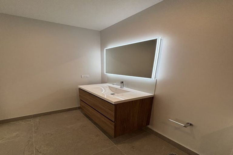 Photo of property in 71 Haven Road, Nelson, 7010