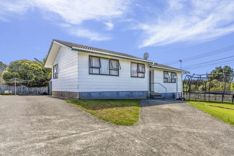 Photo of property in 1 Tabitha Crescent, Henderson, Auckland, 0612