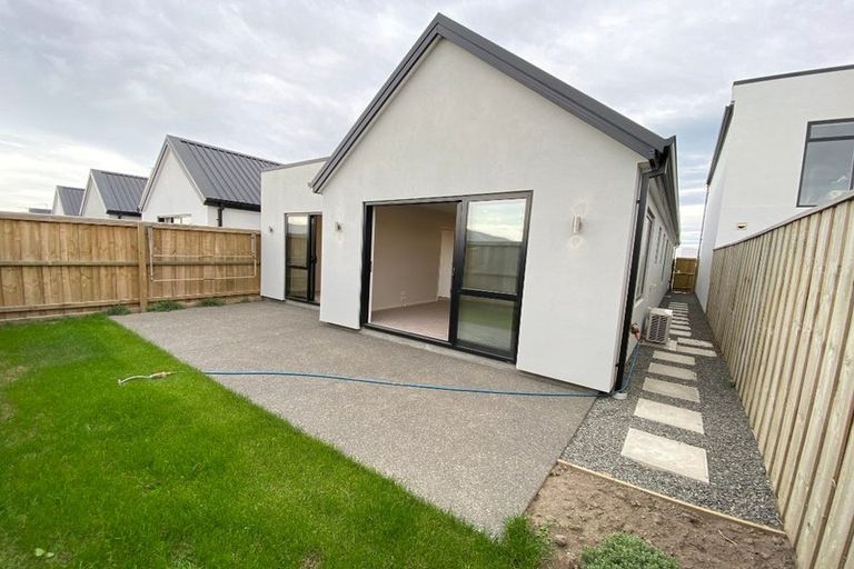 Photo of property in 89 Faringdon Boulevard, Rolleston, 7615