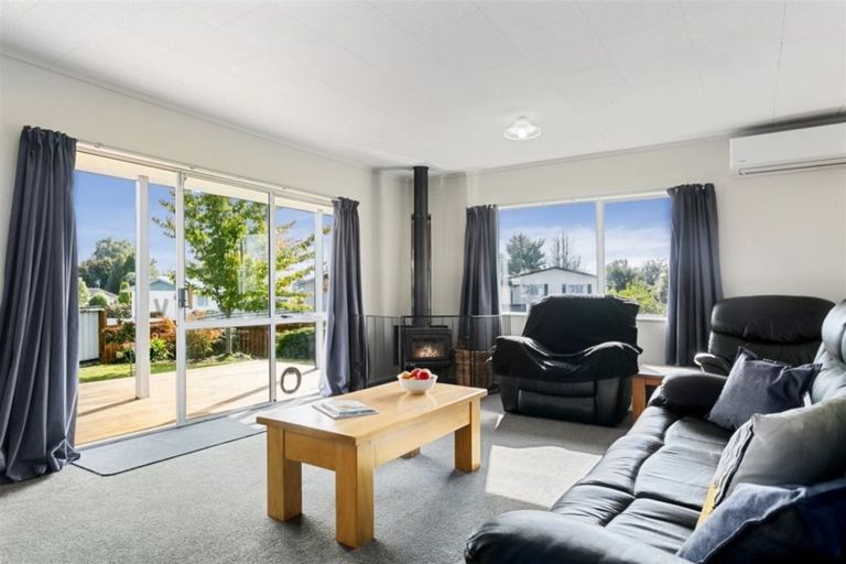 Photo of property in 104 Richmond Avenue, Richmond Heights, Taupo, 3330