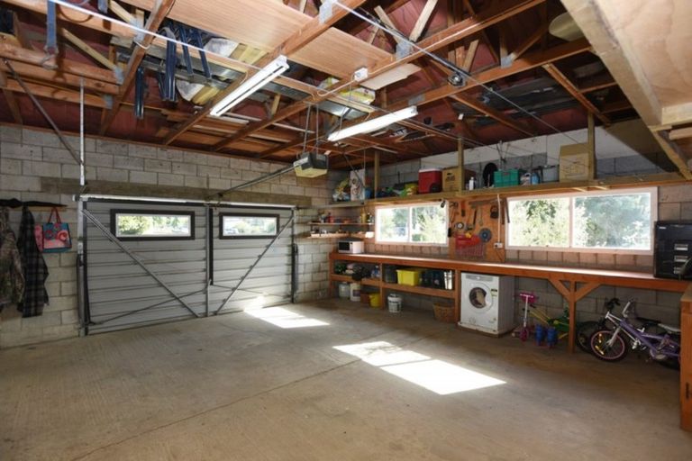 Photo of property in 431 Great North Road, Winton, 9720