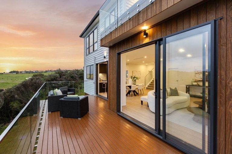 Photo of property in 14 Ringi Lane, Orewa, 0931