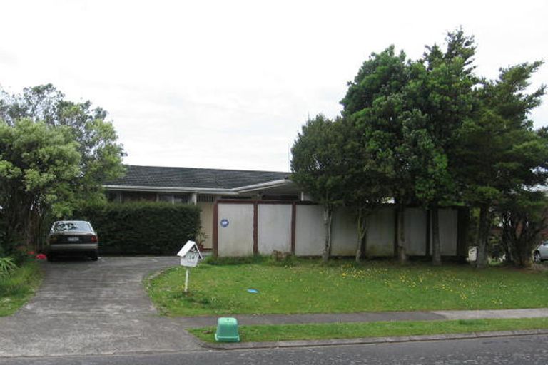 Photo of property in 14 Downsview Road, Pakuranga Heights, Auckland, 2010