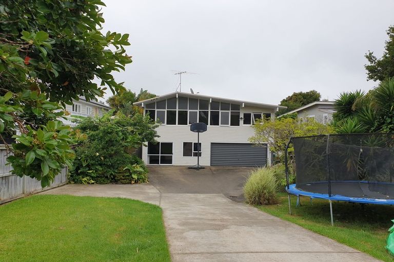 Photo of property in 86 Lancaster Road, Beach Haven, Auckland, 0626